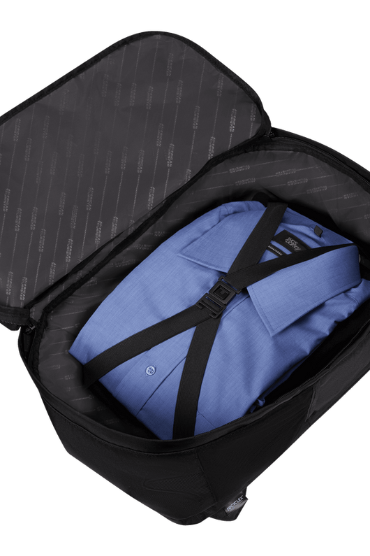 Ryanair american tourister shop